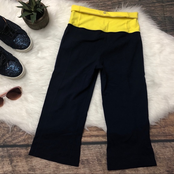 lululemon athletica Pants - LULULEMON High Rise Reversible Crops Blue {O26}